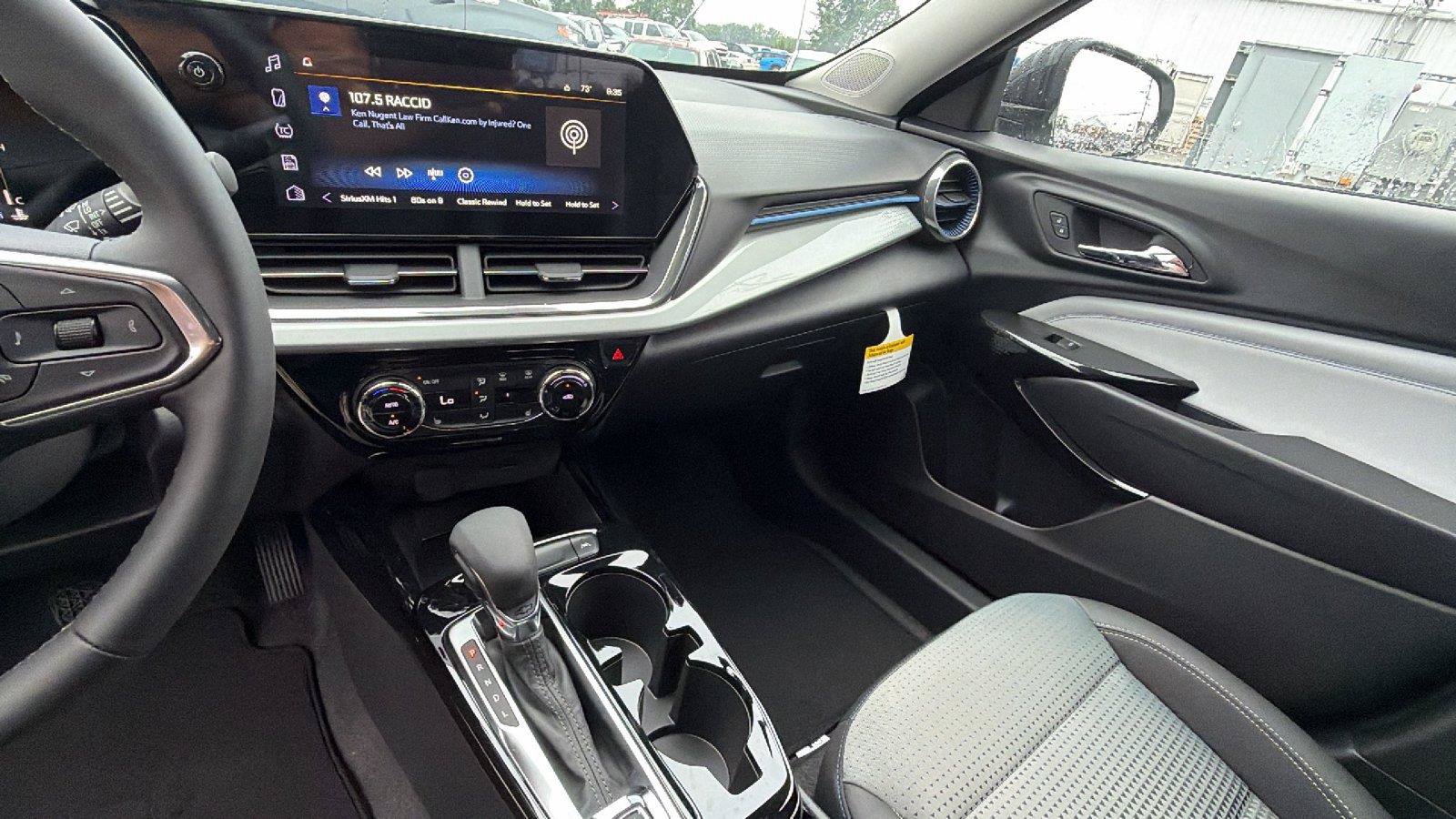 New 2026 Chevrolet Trax LT w/ Driver Confidence Package FWD image 5