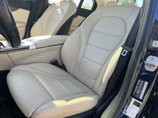Used 2021 Mercedes-Benz C 300 4MATIC Sedan image 34