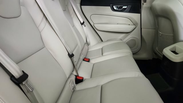 New 2026 Volvo XC60 T8 Ultra w/ Climate Package PRO AWD/4WD image 32