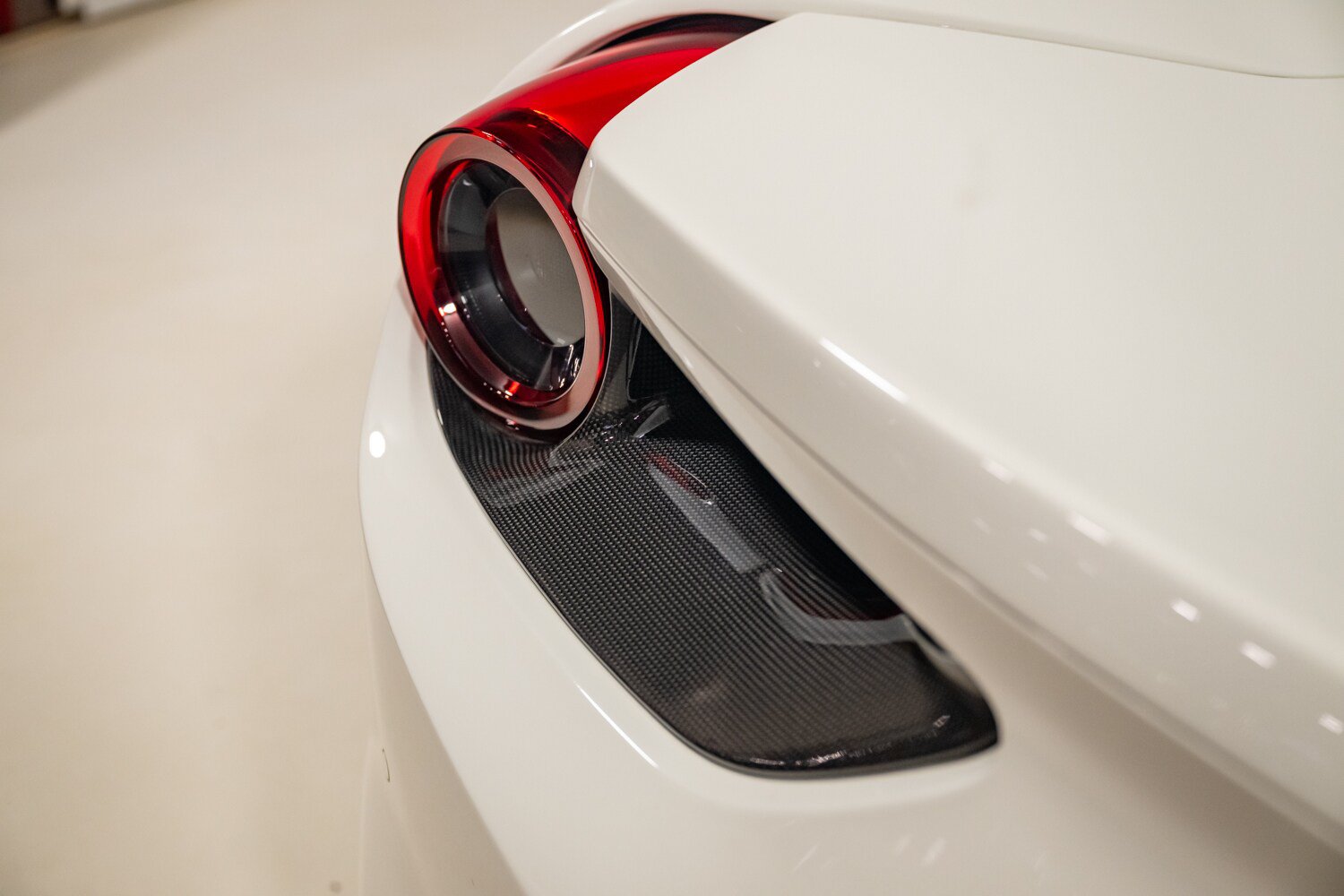 Used 2017 Ferrari 488 GTB RWD image 45