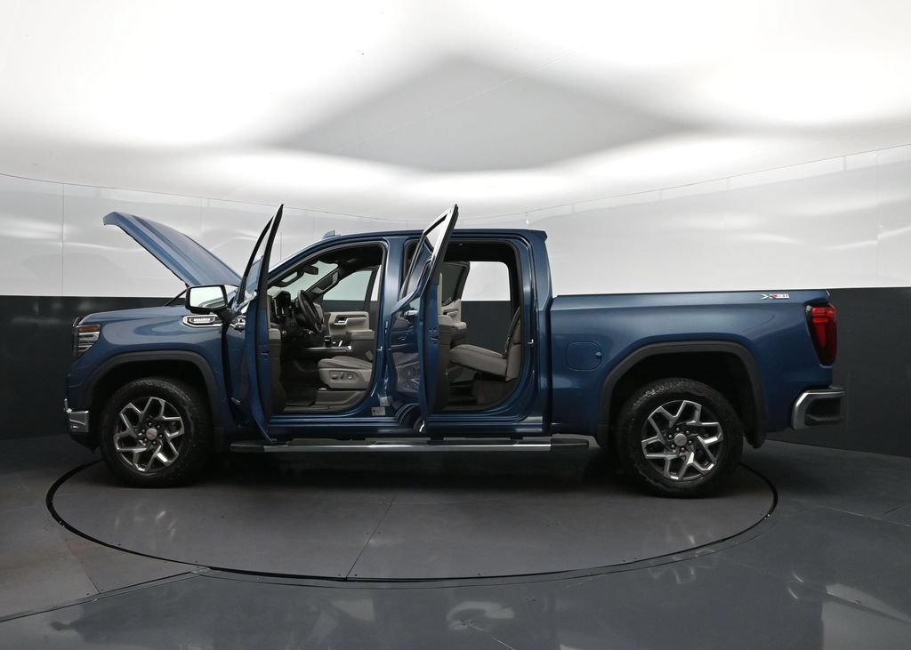 Used 2024 GMC Sierra 1500 SLT AWD/4WD image 47
