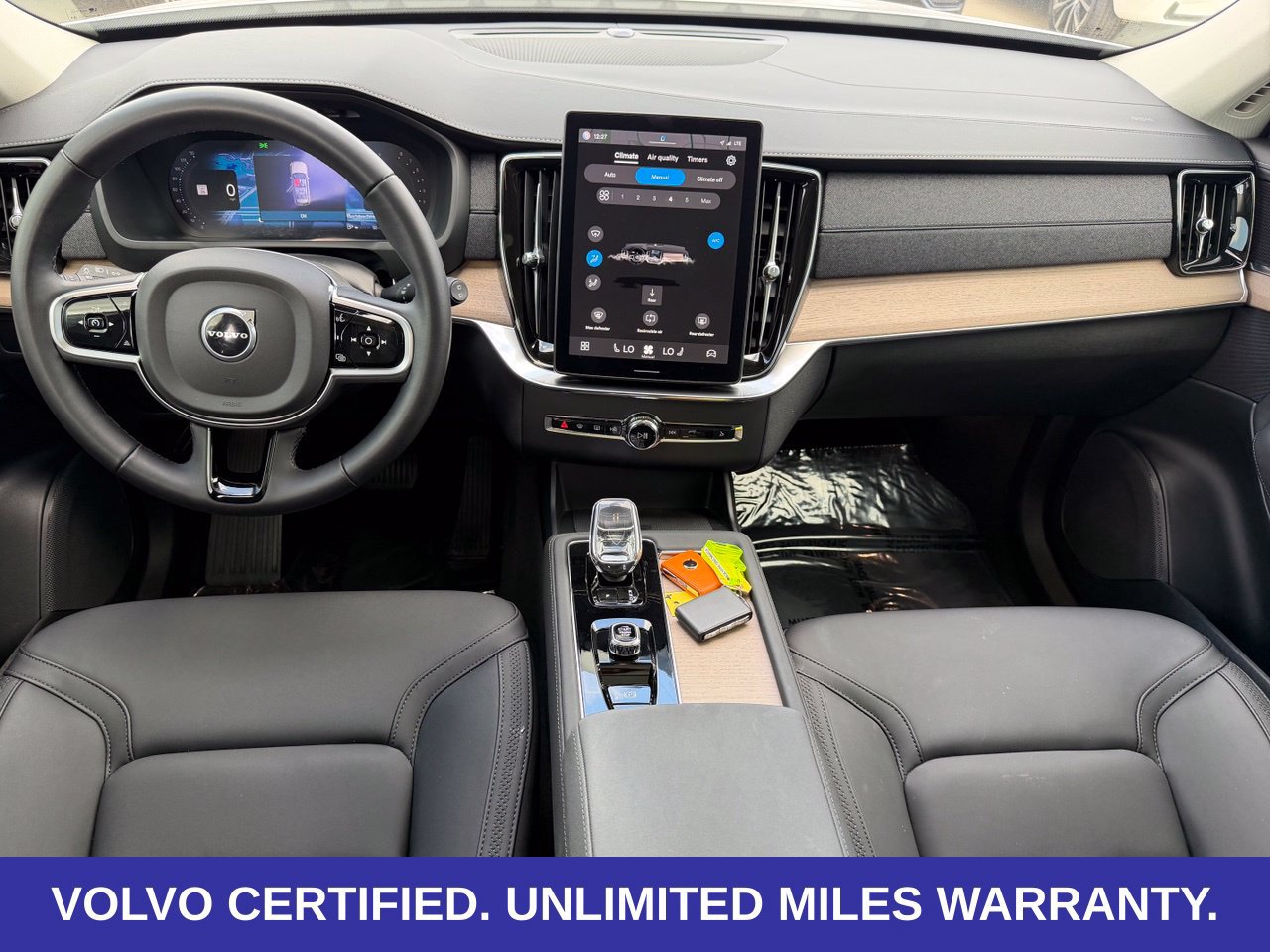 Certified 2025 Volvo XC90 B5 Core AWD/4WD image 14