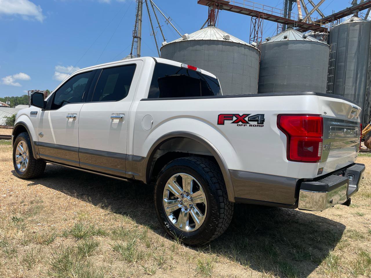 Used 2018 Ford F150 King Ranch w/ Equipment Group 601A Luxury AWD/4WD image 8