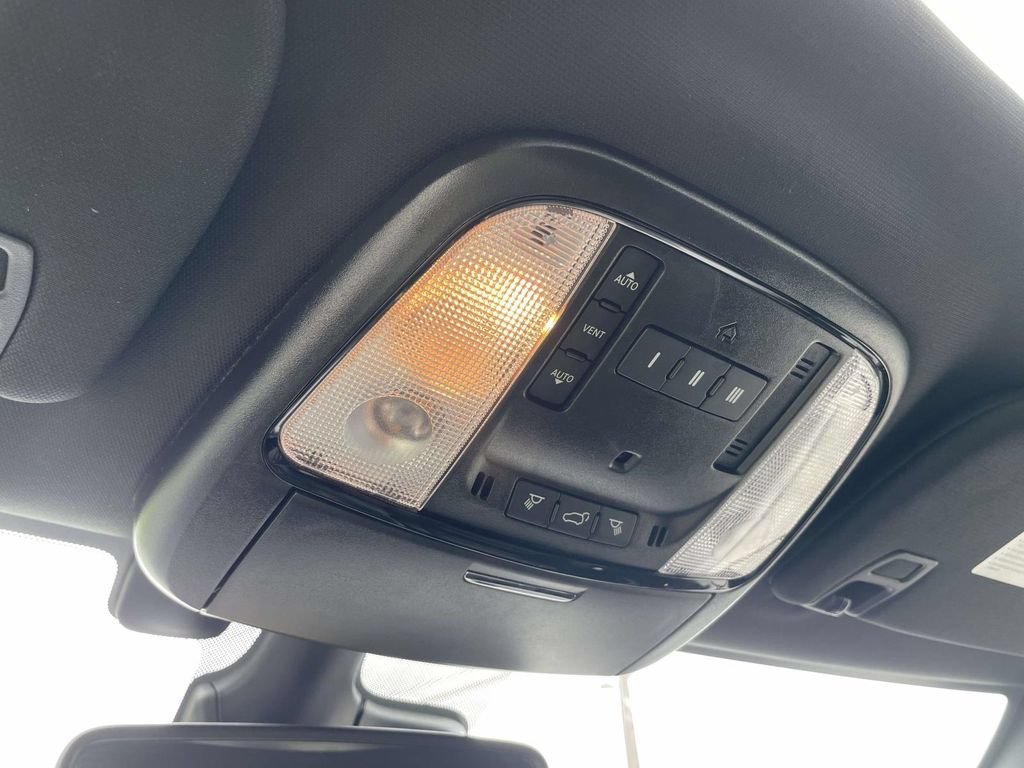 Used 2025 Dodge Durango GT AWD/4WD image 27
