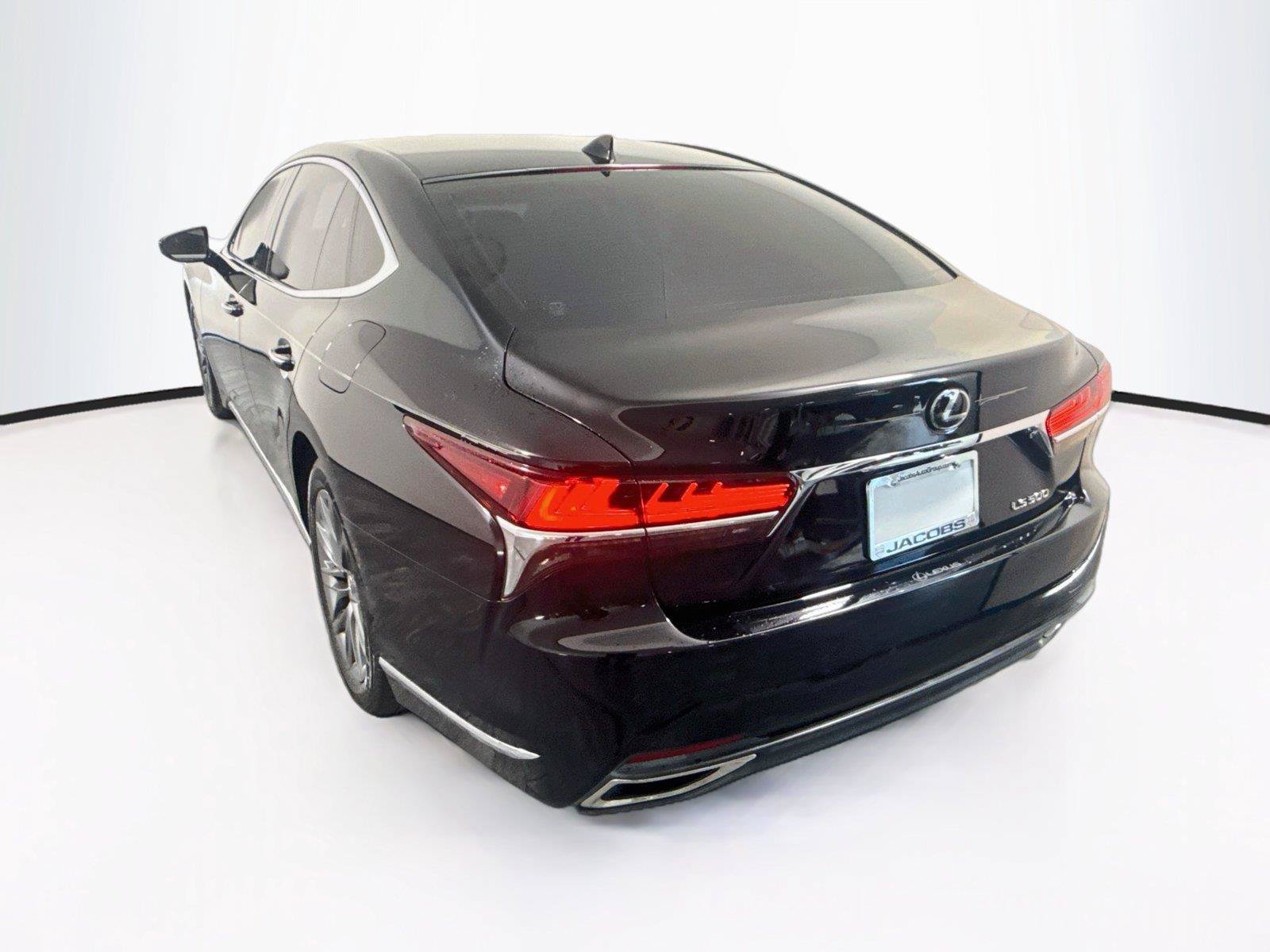 Used 2018 Lexus LS 500 w/ Accessory Package (Z2) RWD image 3