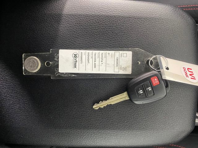 Used 2021 Toyota Tacoma SR5 image 31