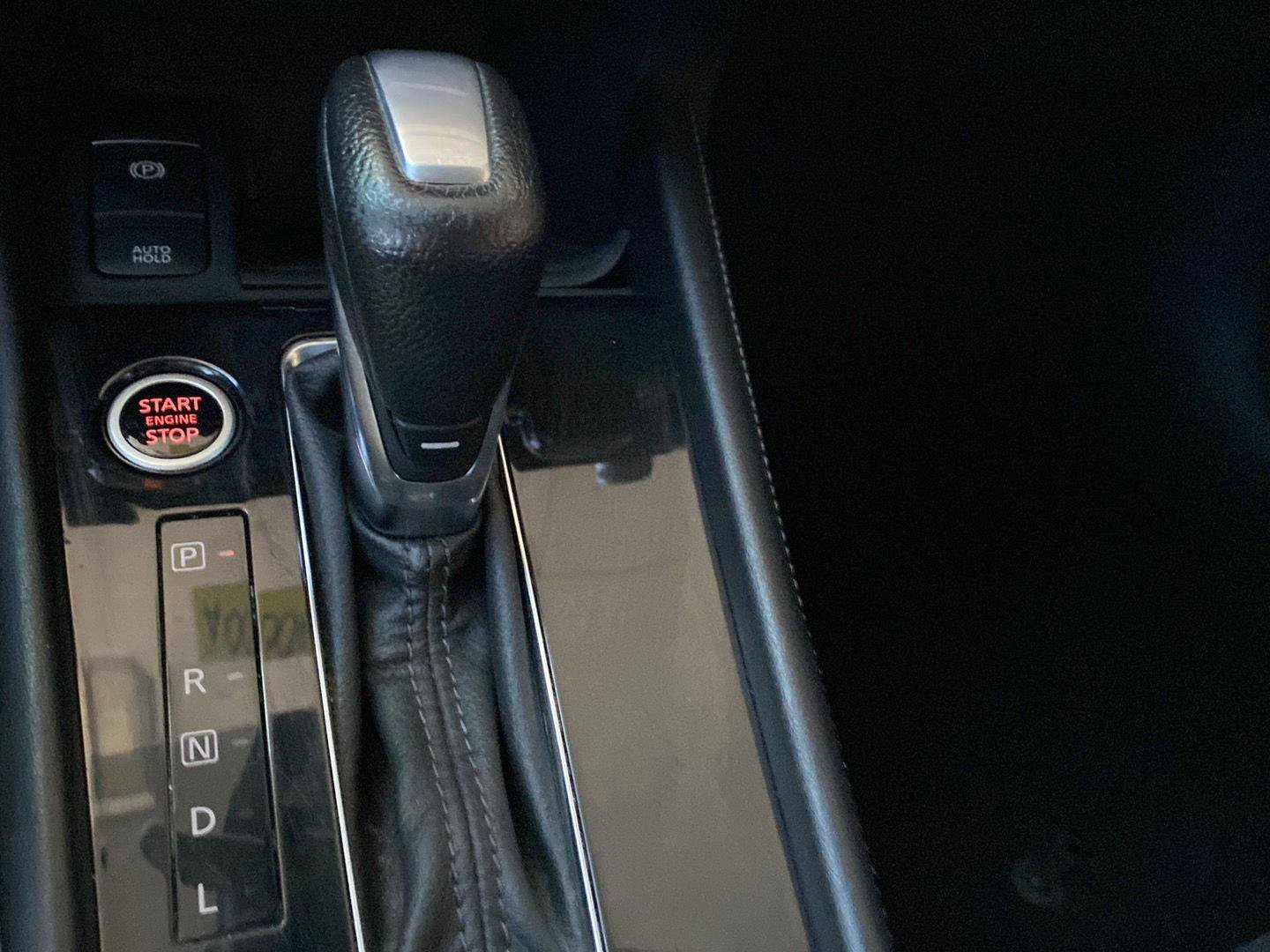 Certified 2021 Nissan Kicks SR image 24