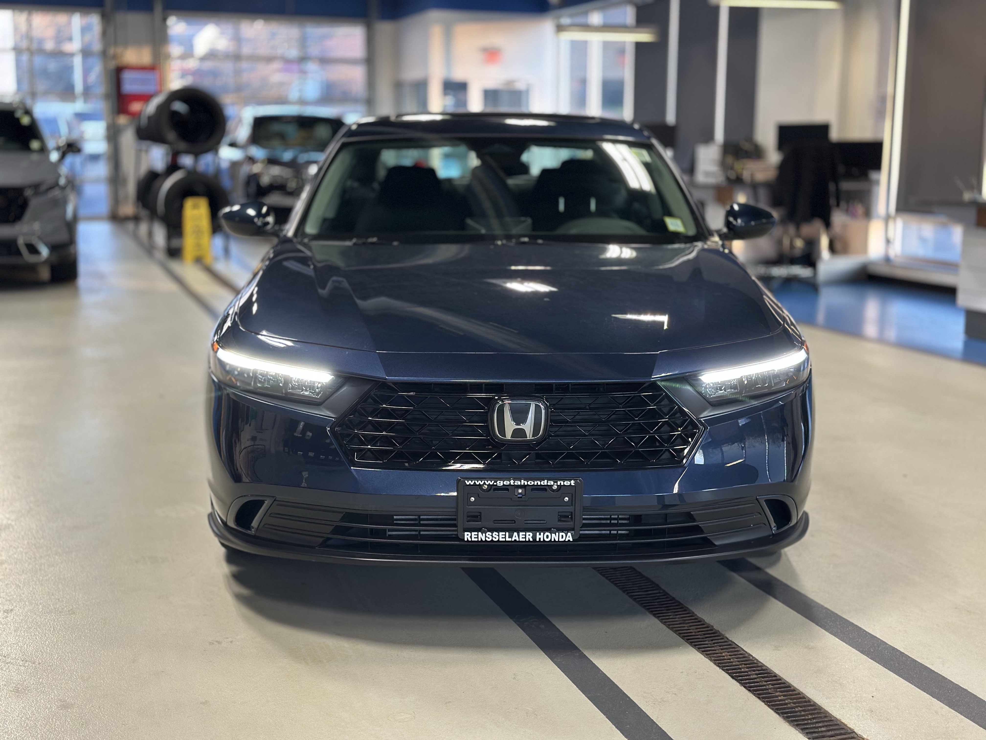 Used 2023 Honda Accord EX image 2