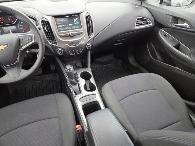 Used 2017 Chevrolet Cruze LT image 25