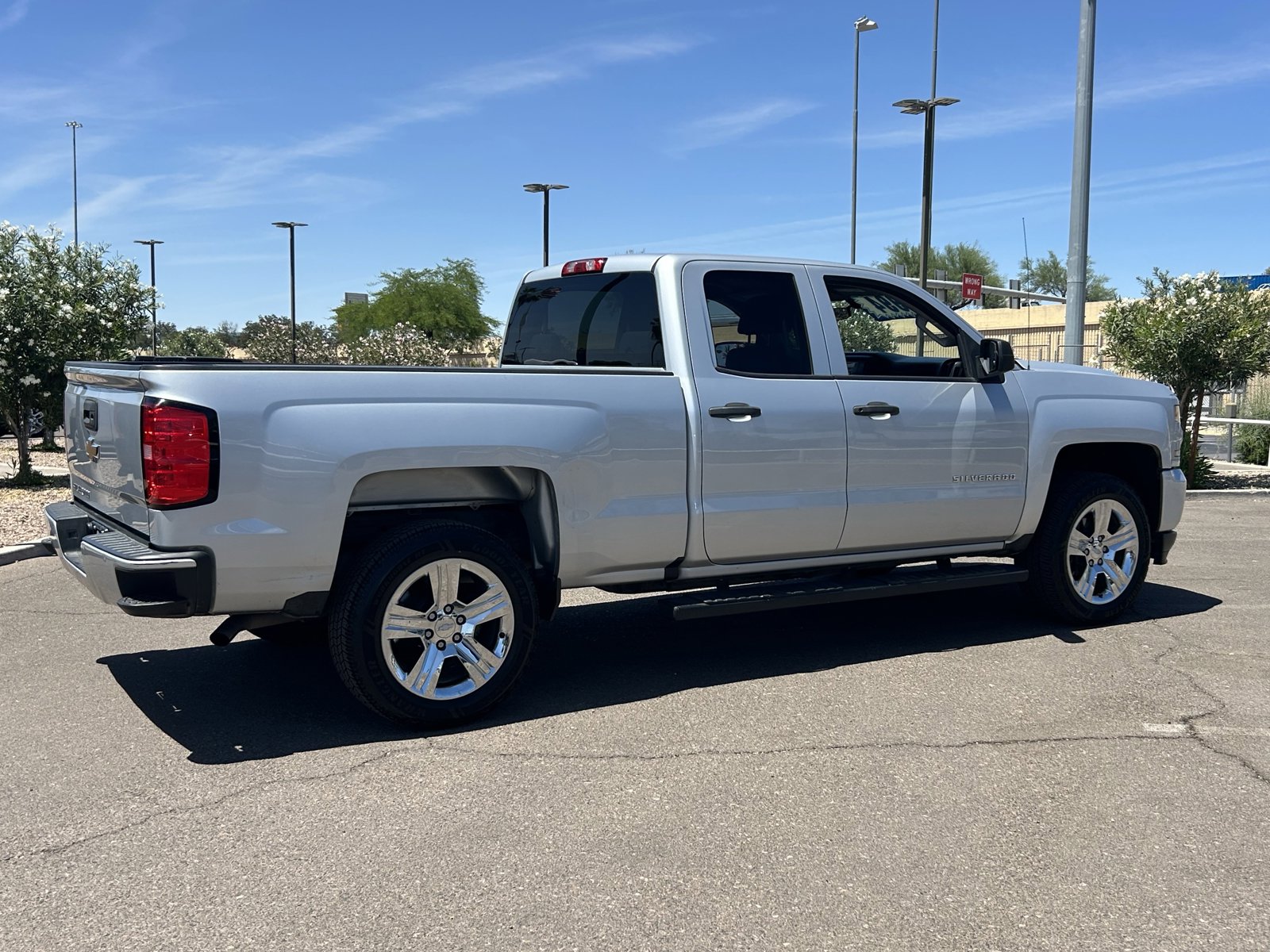 Used 2018 Chevrolet Silverado 1500 Custom RWD image 5