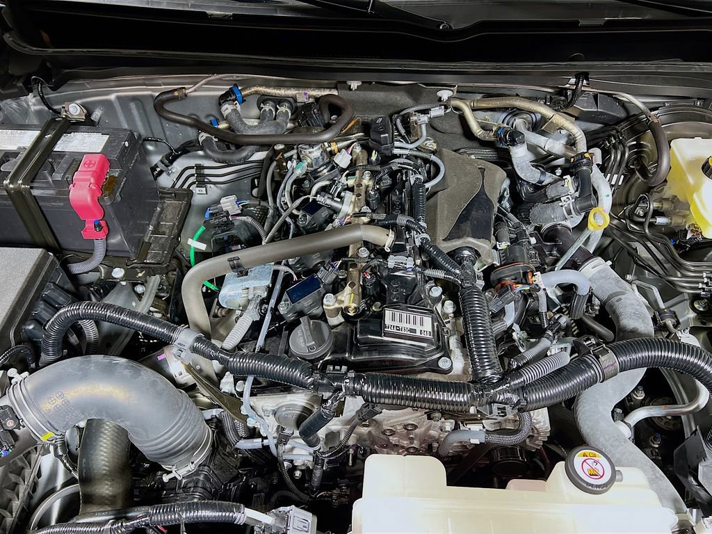 Certified 2025 Toyota Tacoma SR5 image 27