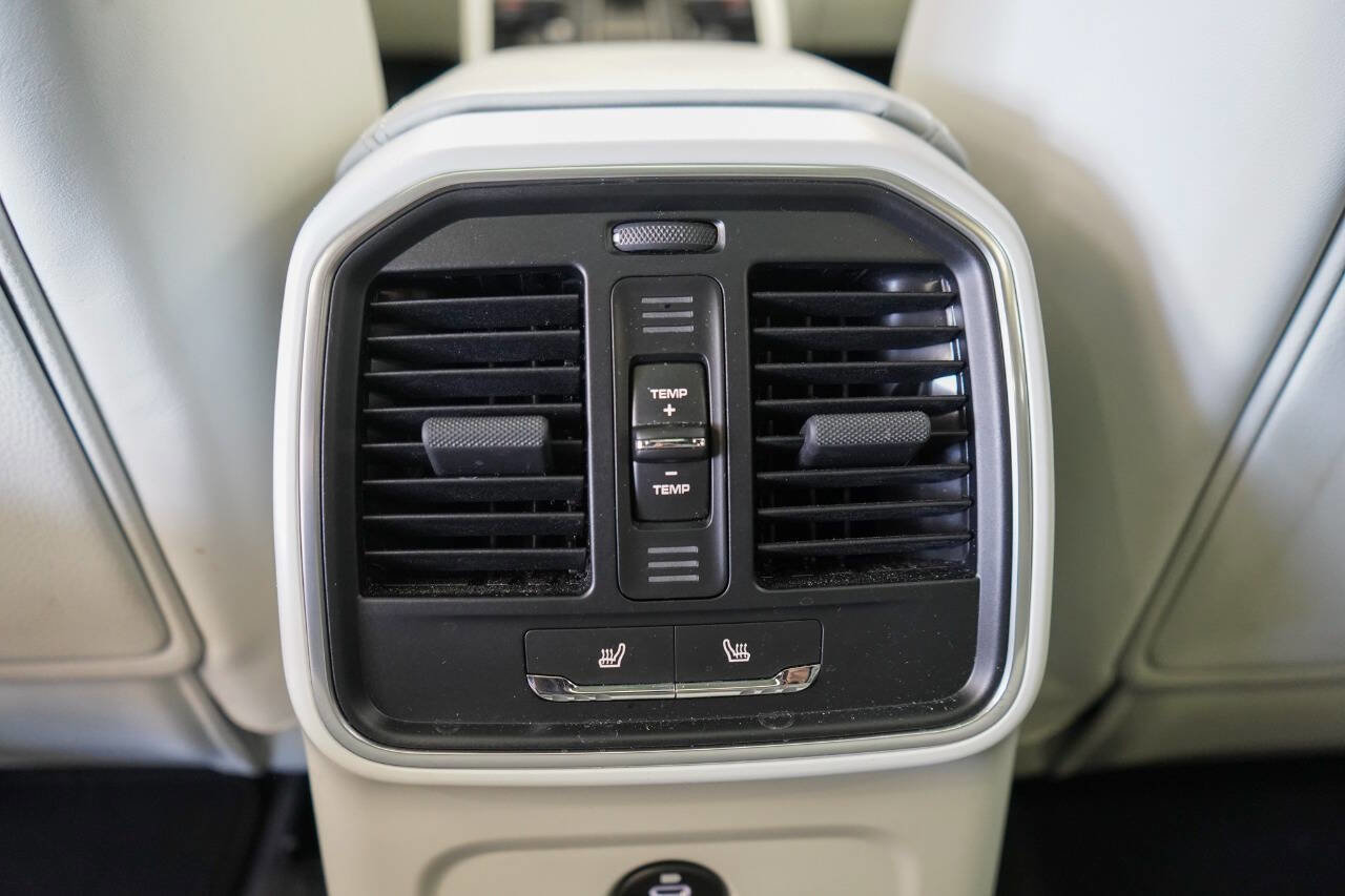 Used 2024 Porsche Macan image 64