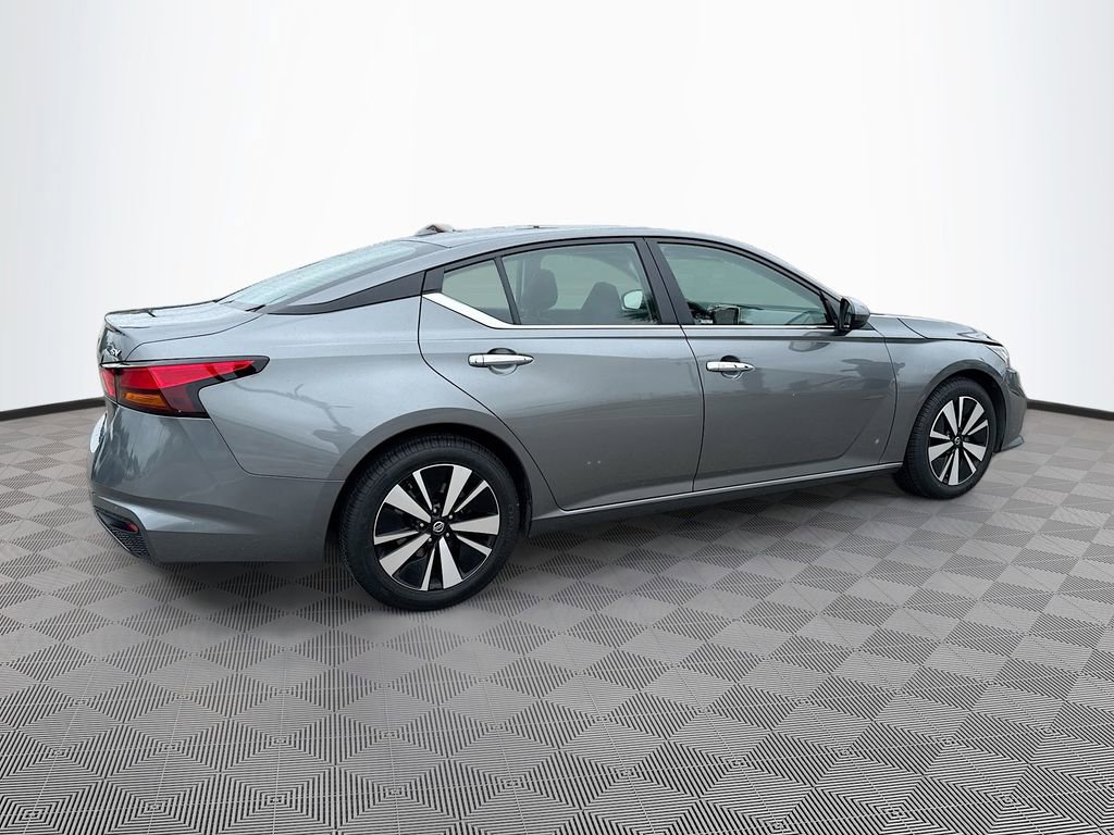 Used 2022 Nissan Altima 2.5 SV FWD image 5