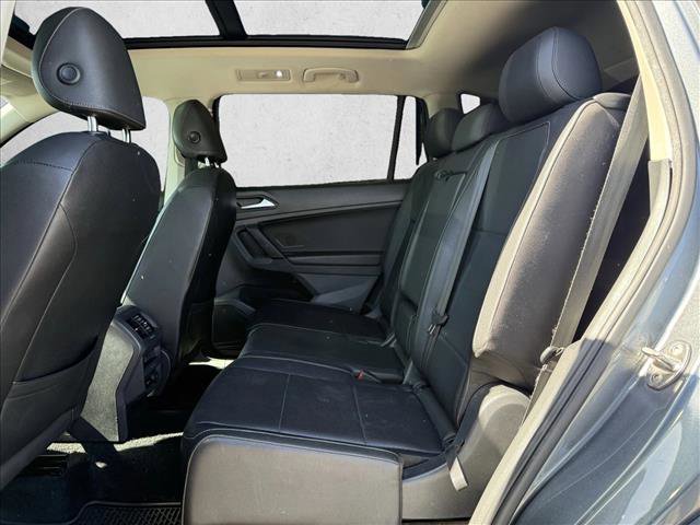Used 2019 Volkswagen Tiguan SEL FWD image 16