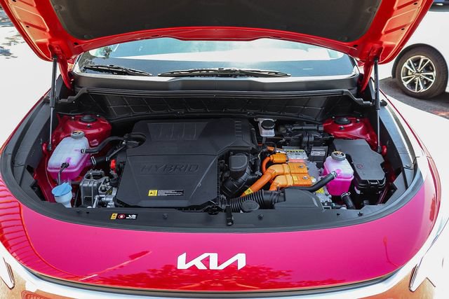Certified 2025 Kia Niro EX FWD image 25