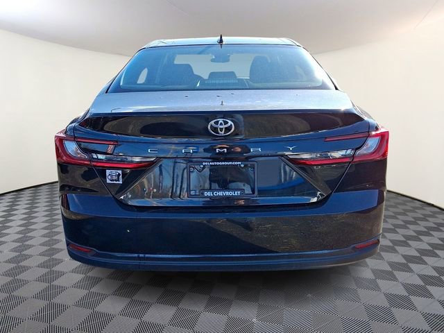 Used 2025 Toyota Camry LE image 5