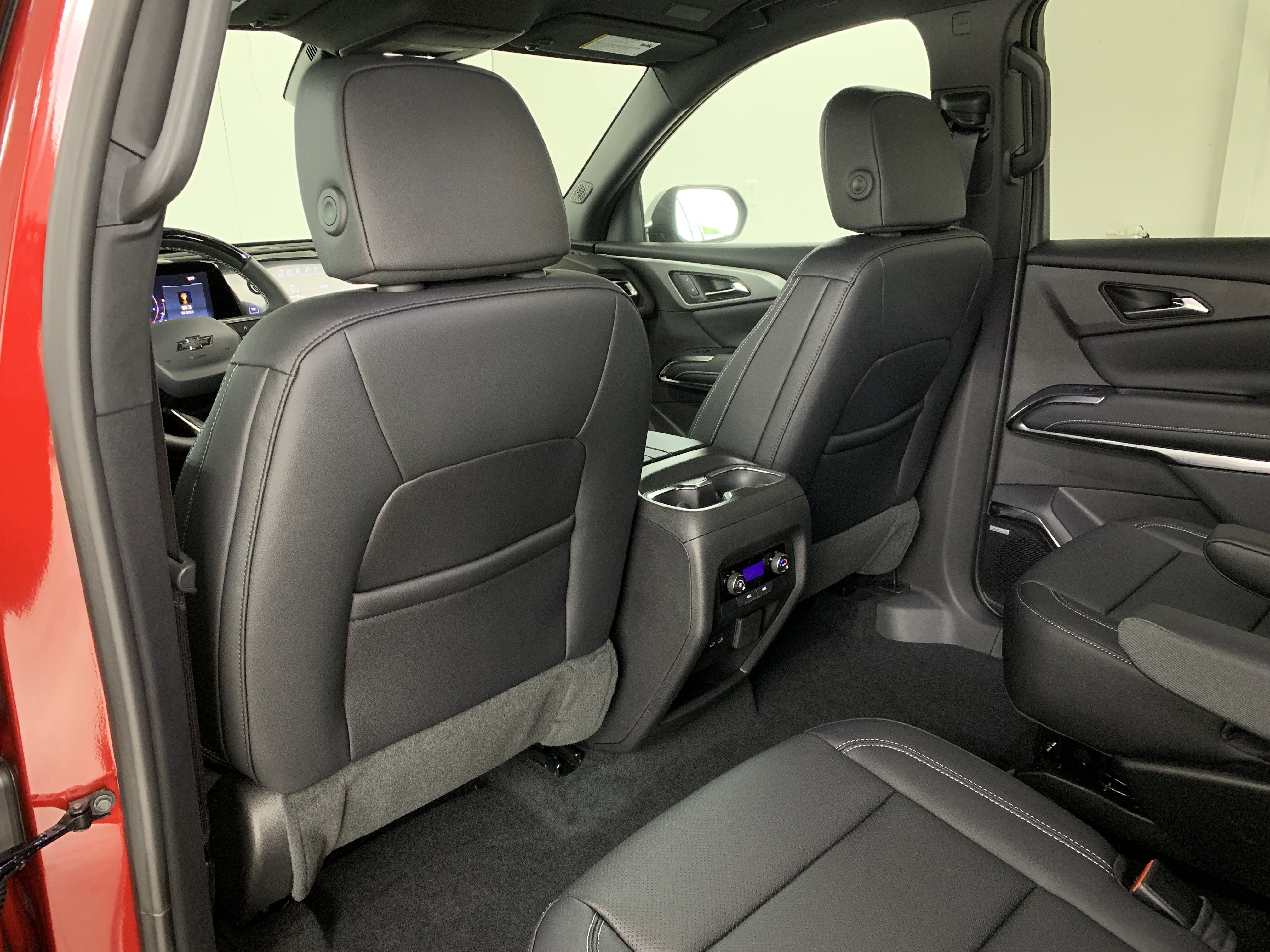 New 2025 Chevrolet Traverse LT w/ Enhanced Driving Package image 40