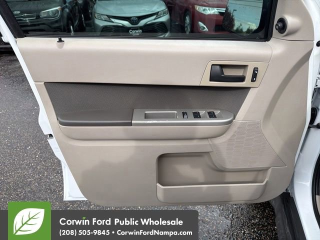 Used 2009 Ford Escape XLT image 12