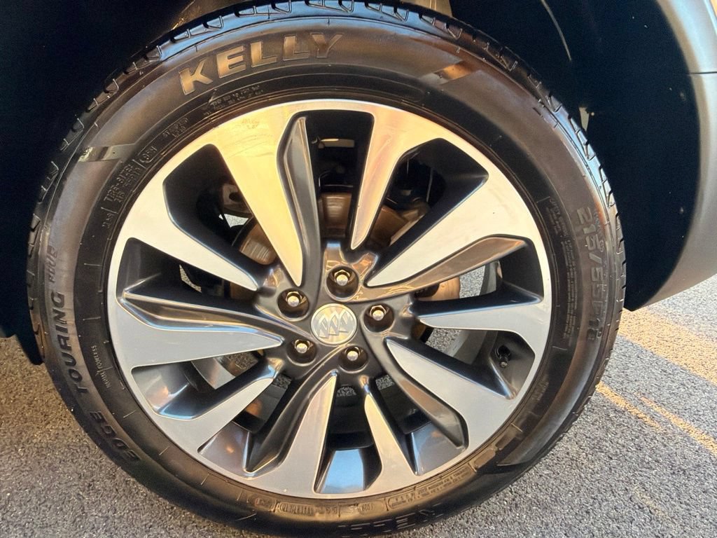 Used 2021 Buick Encore Preferred w/ Safety Package AWD/4WD image 29