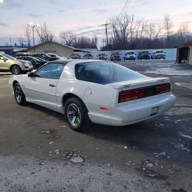 Used 1991 Pontiac Firebird Coupe image 4