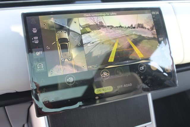 New 2026 Land Rover Range Rover SV image 18