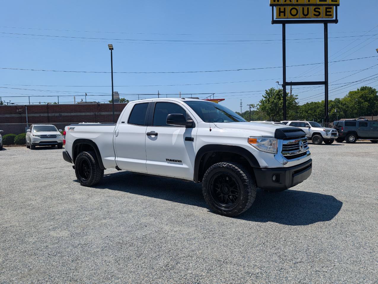 Used 2016 Toyota Tundra SR5 RWD image 3