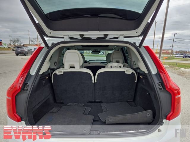 Used 2017 Volvo XC90 T6 Momentum w/ Vision Package image 28