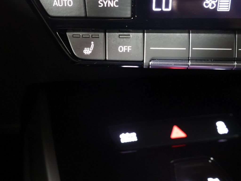 Used 2024 Audi Q4 e-tron Premium Plus AWD/4WD image 50