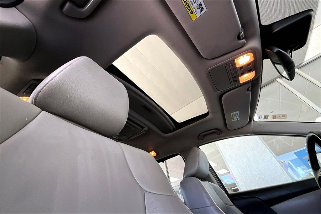 Used 2014 Honda Odyssey Touring image 28