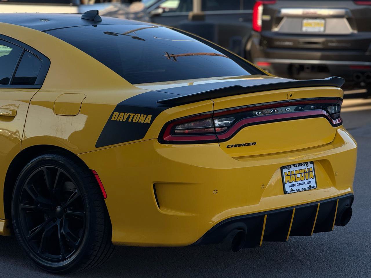 Used 2017 Dodge Charger R/T image 9