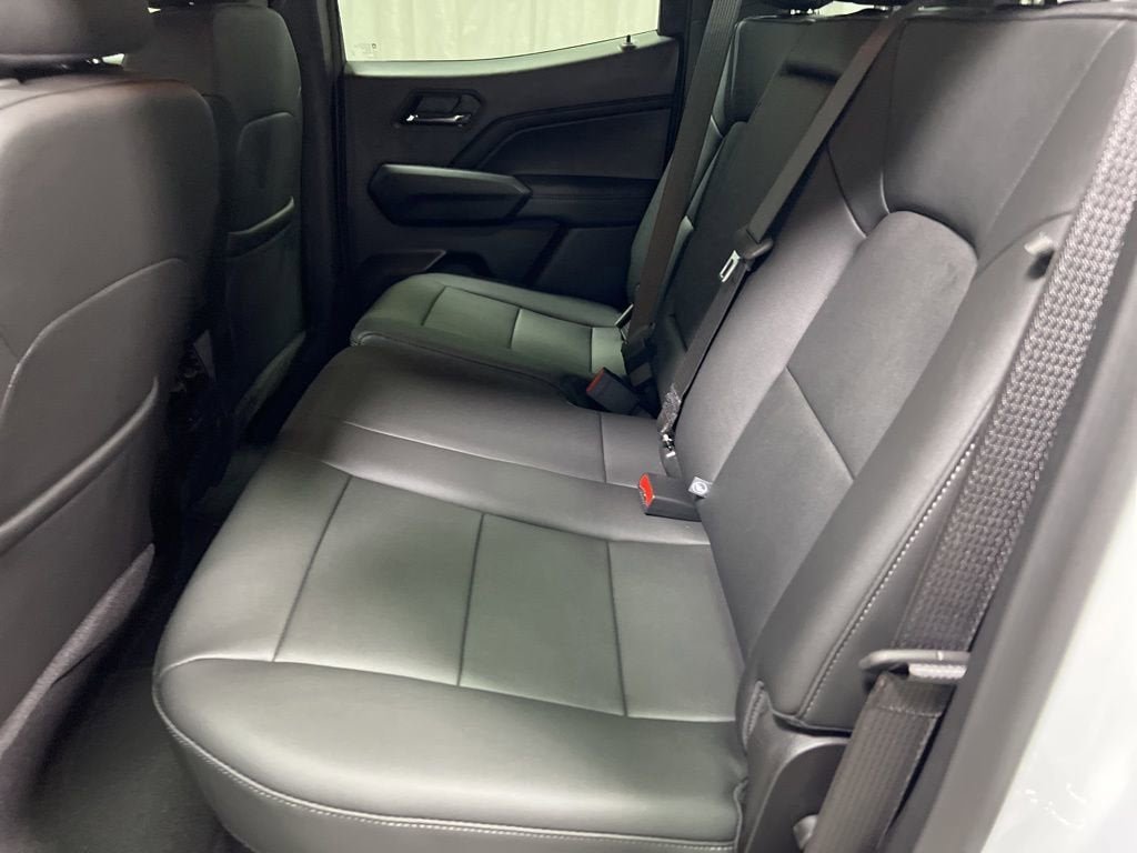 New 2025 Chevrolet Colorado LT w/ LT Convenience Package RWD image 17
