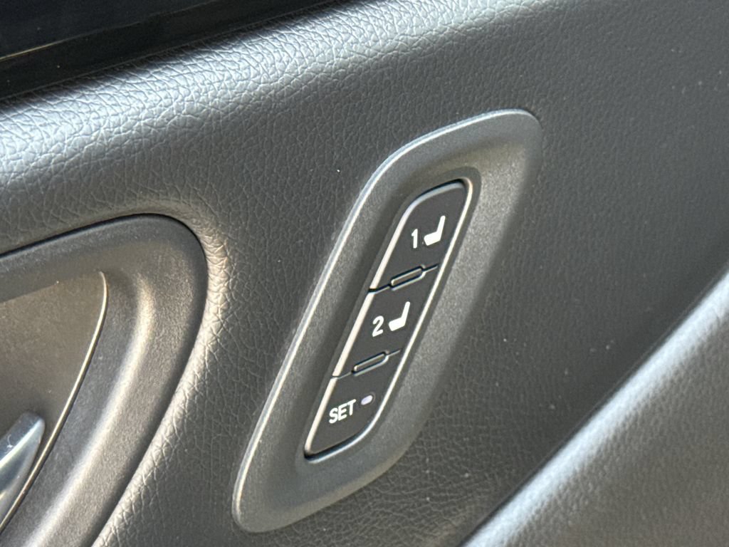 Used 2023 Honda Pilot Touring image 22