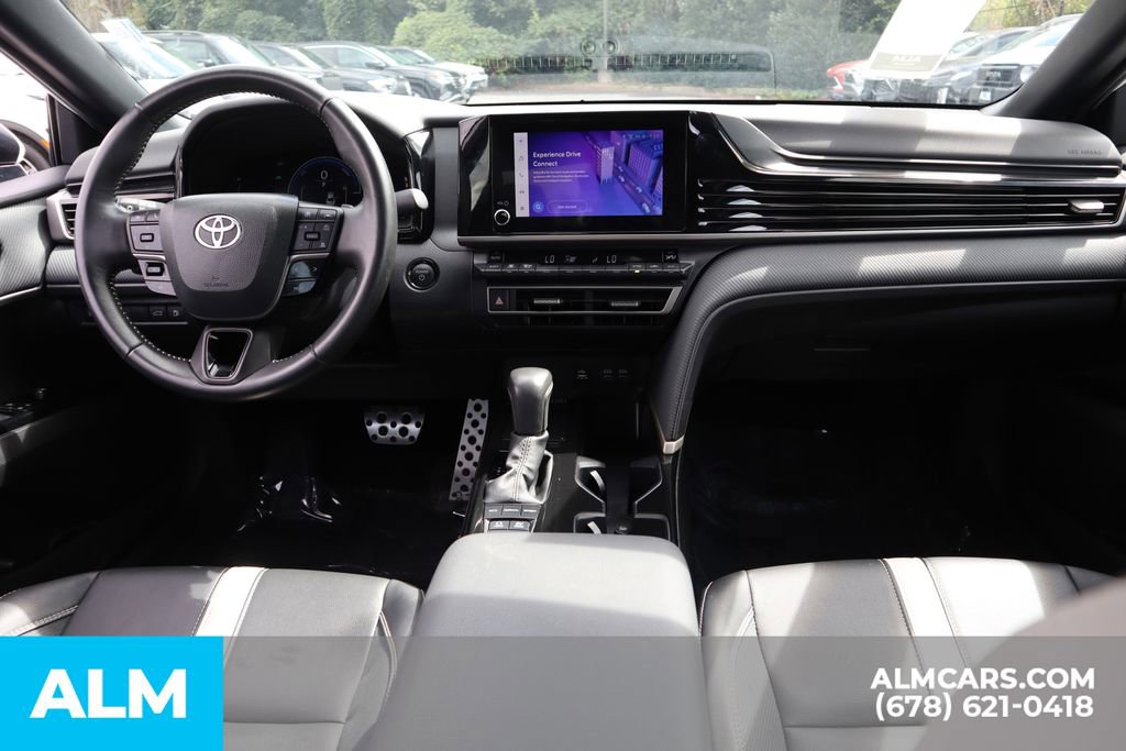 Used 2025 Toyota Camry SE image 23