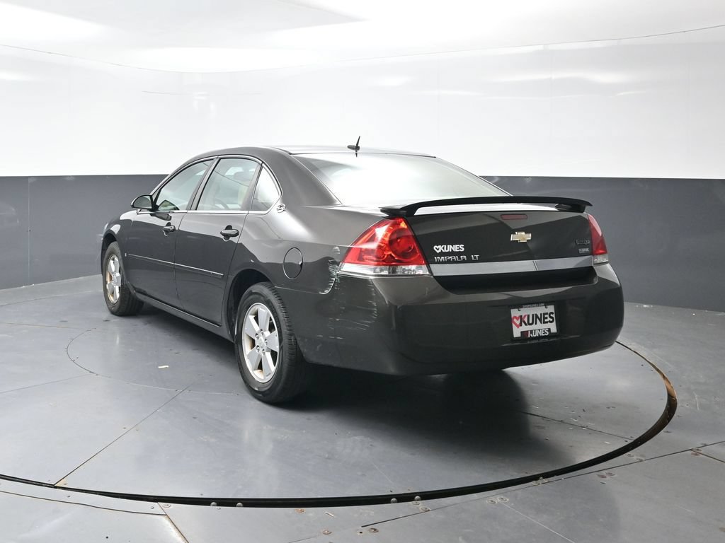 Used 2008 Chevrolet Impala LT w/ Luxury Edition Package FWD image 10