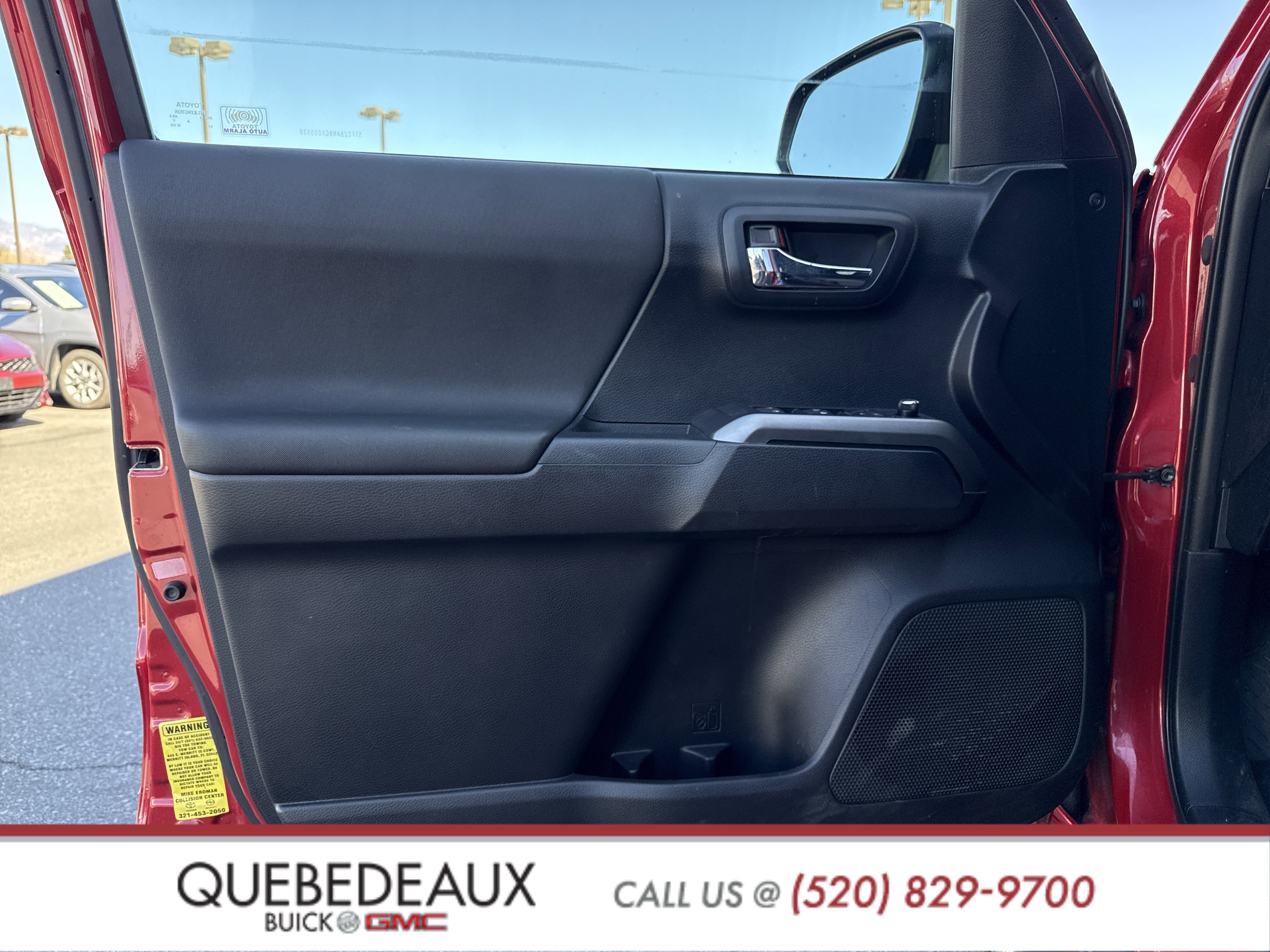 Used 2016 Toyota Tacoma TRD Sport image 11