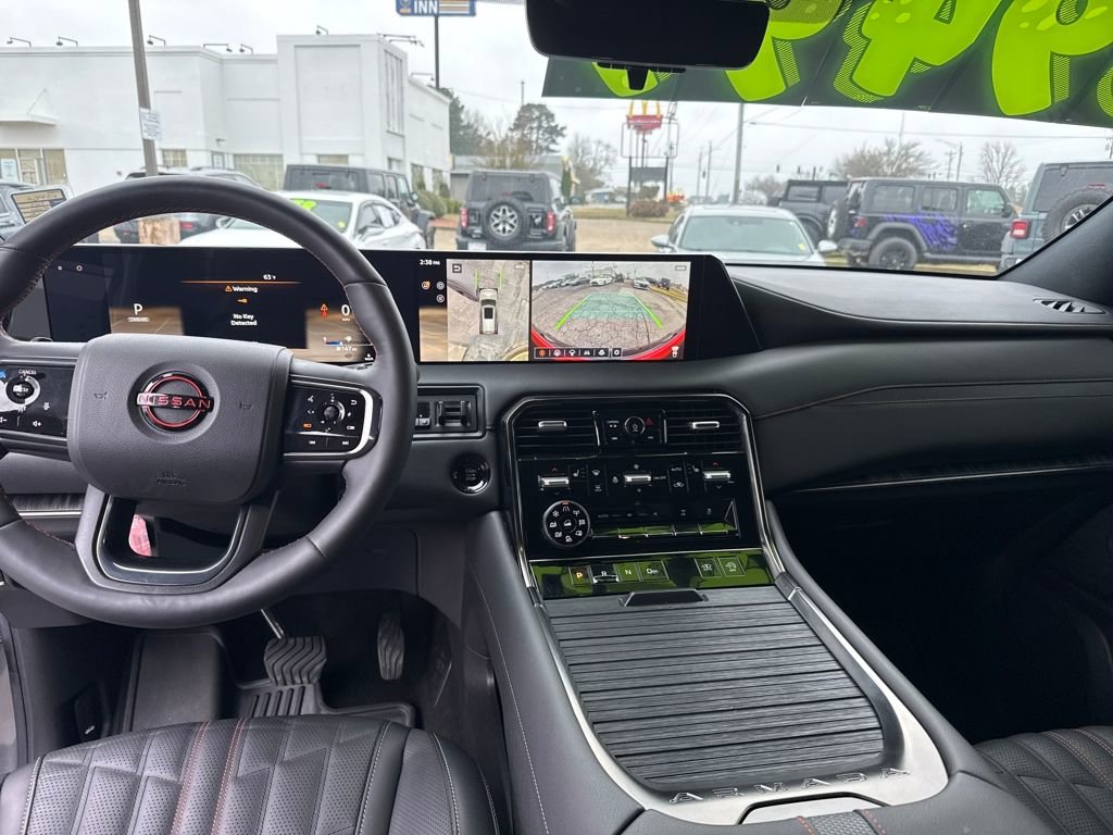 Used 2025 Nissan Armada PRO-4X image 23