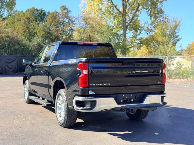 Used 2022 Chevrolet Silverado 1500 LT AWD/4WD image 6