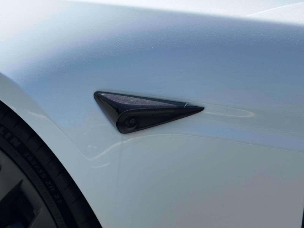 Used 2021 Tesla Model S Plaid image 35
