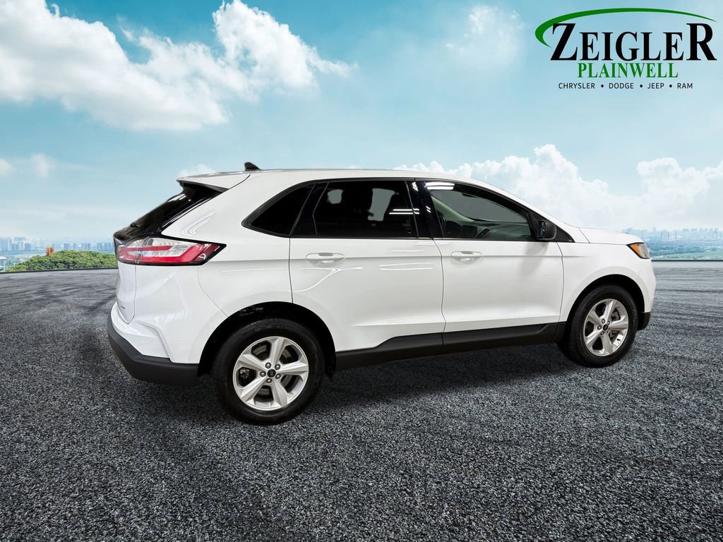 Used 2024 Ford Edge SE w/ Cargo Accessory Package image 10
