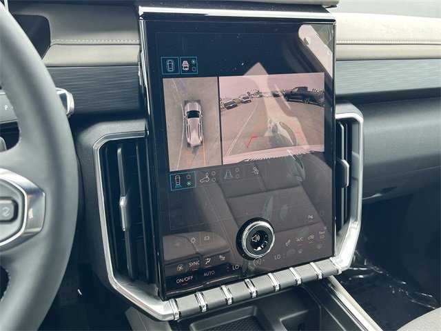 New 2025 GMC Acadia Elevation image 19