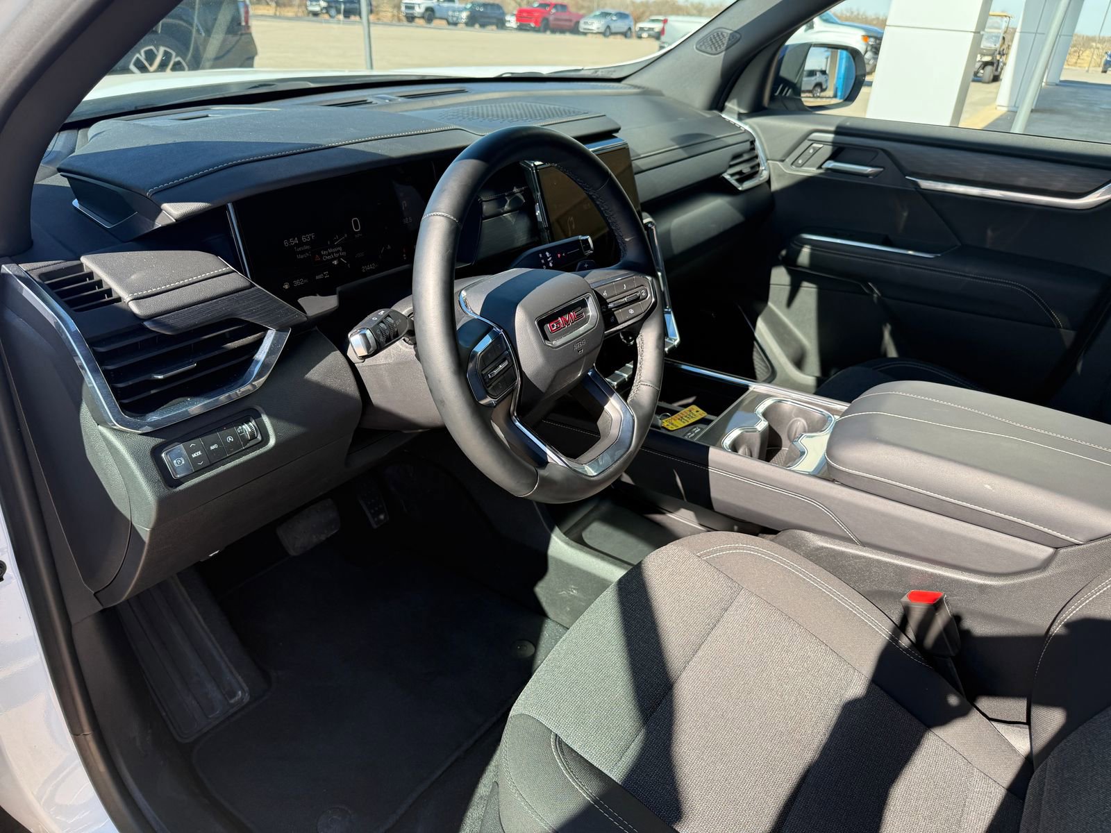 Used 2025 GMC Acadia Elevation image 9