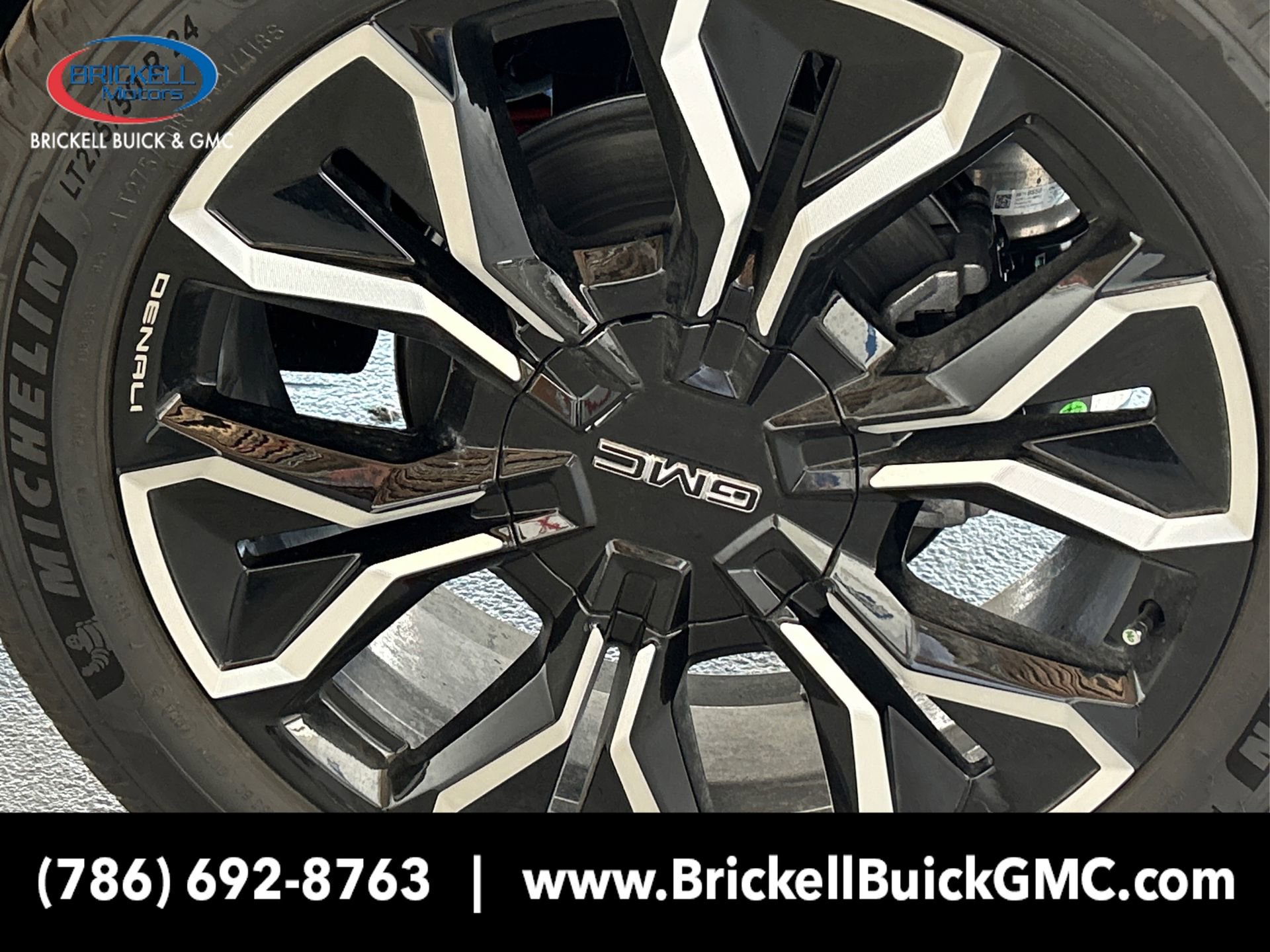 New 2025 GMC Sierra EV Denali image 13