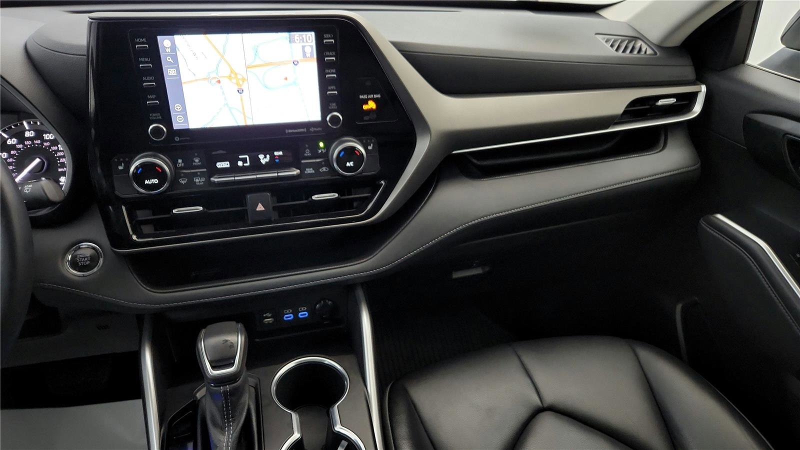 Used 2022 Toyota Highlander XLE image 28