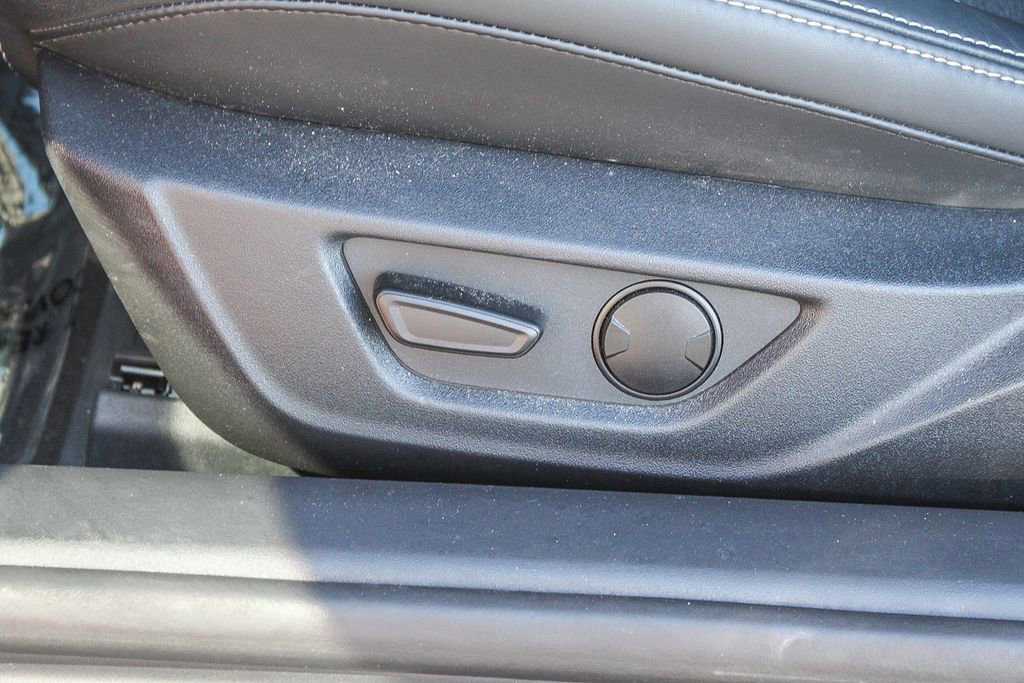 Used 2025 Ford Mustang Coupe image 23