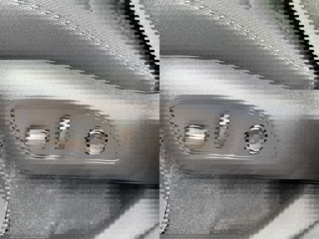 New 2026 Chevrolet Traverse LT w/ LPO, Floor Liner Package image 12