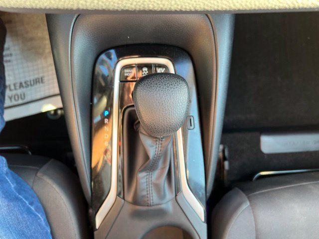 Used 2025 Toyota Corolla LE AWD/4WD image 19