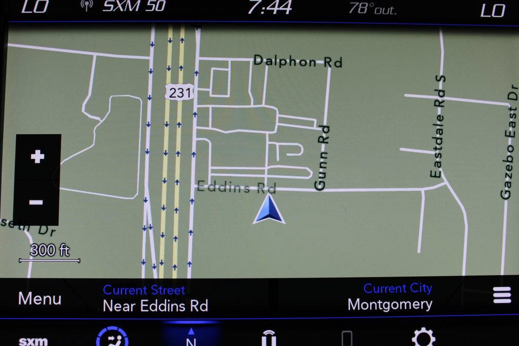 Used 2023 Jeep Renegade Latitude AWD/4WD image 13