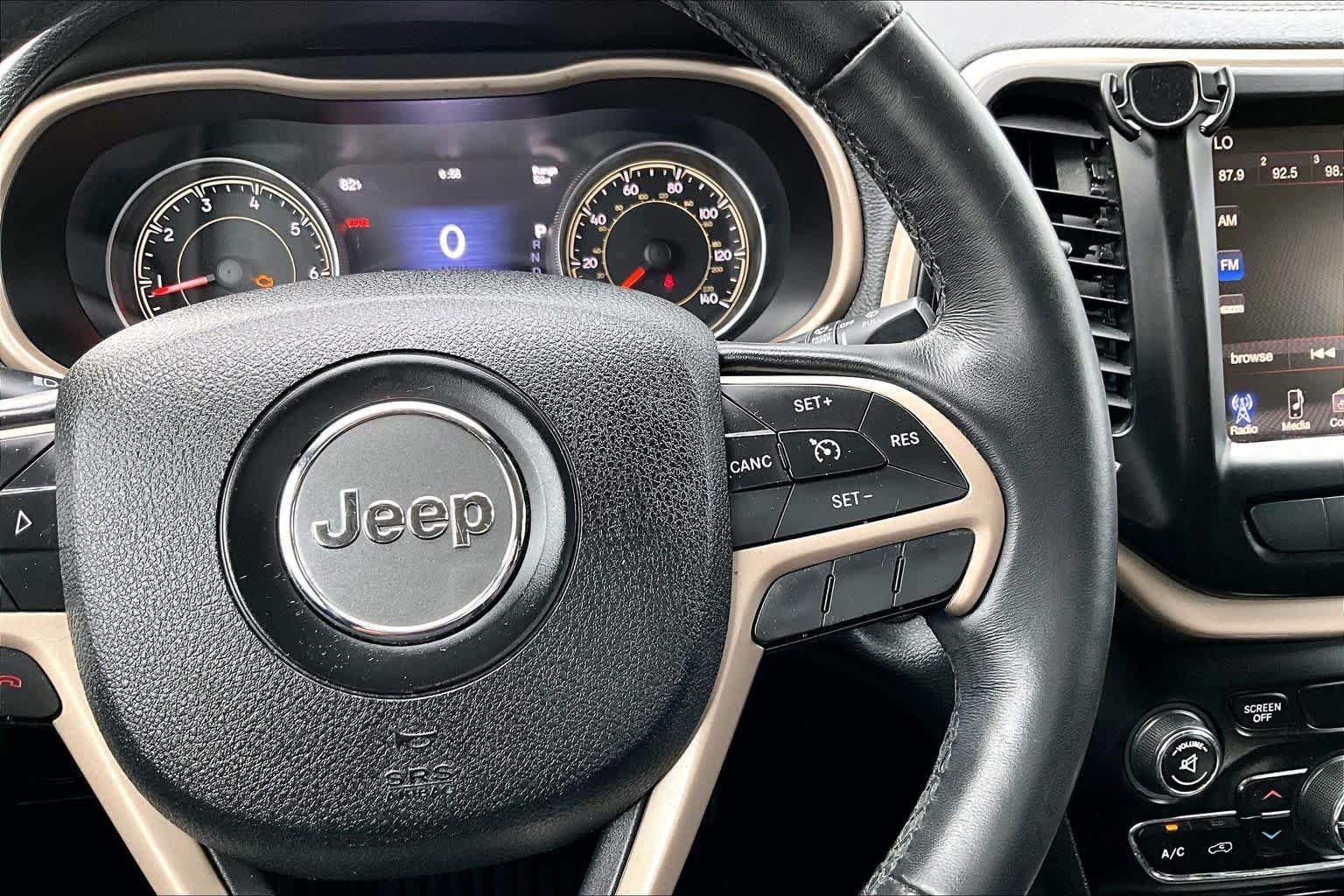 Used 2015 Jeep Cherokee Limited FWD image 24