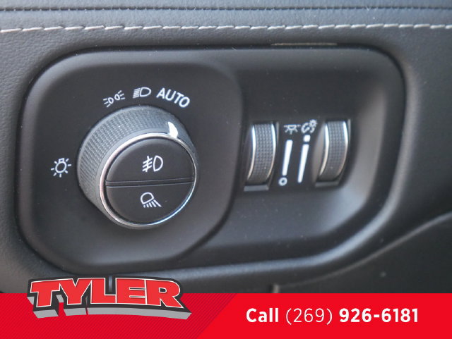 Used 2022 RAM 1500 TRX AWD/4WD image 21