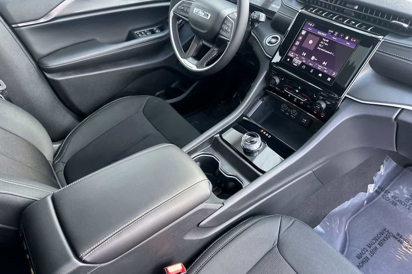 New 2026 Jeep Grand Cherokee L 4WD image 18